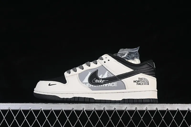All categories Nk SB Dunk Series Nk SB Dunk Low High-end customized low-top sneakers Nike SB Dunk Low North Face co-branded White and Black Snow Mountain High-end customized low-top casual sneakers DS6608-023